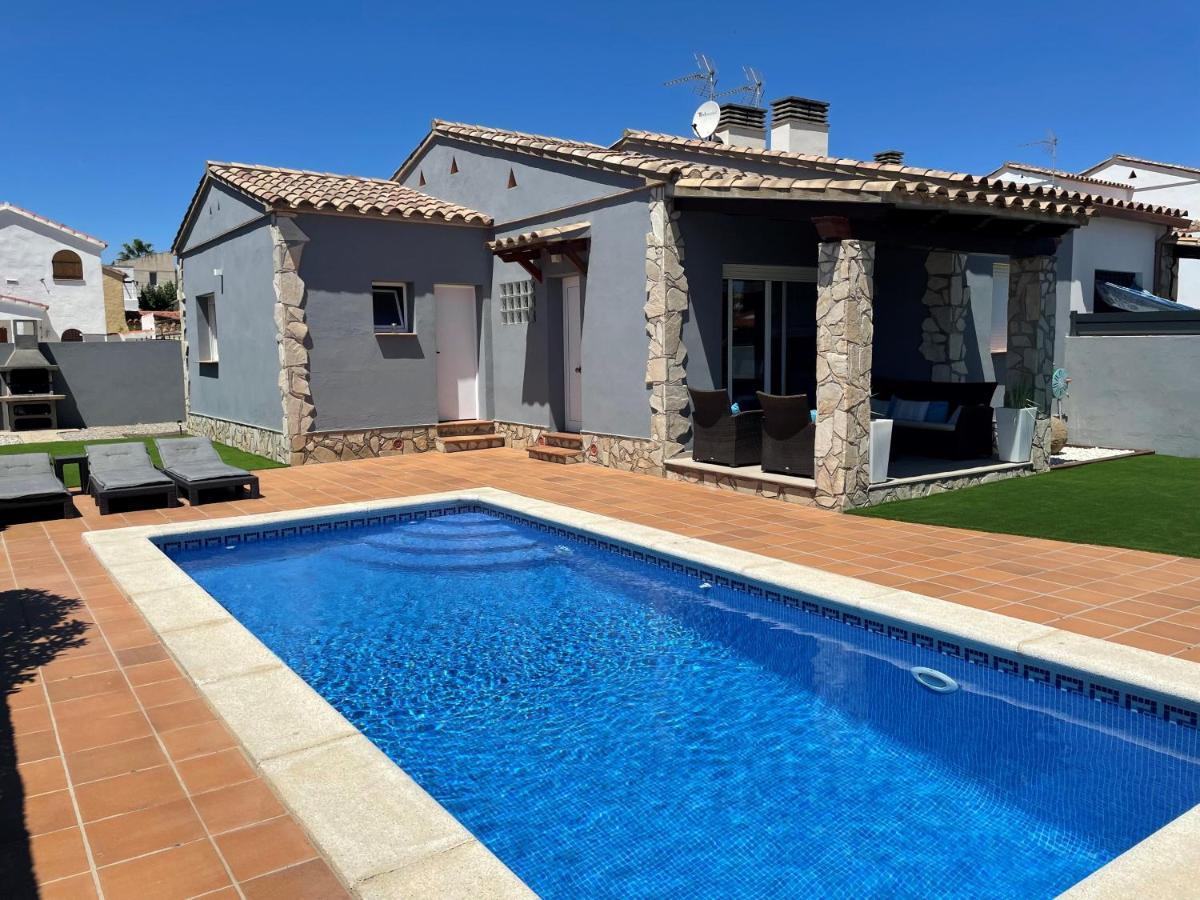 Villa Casa En L Escala Con Piscina Y Wifi Free à L' Escala Extérieur photo